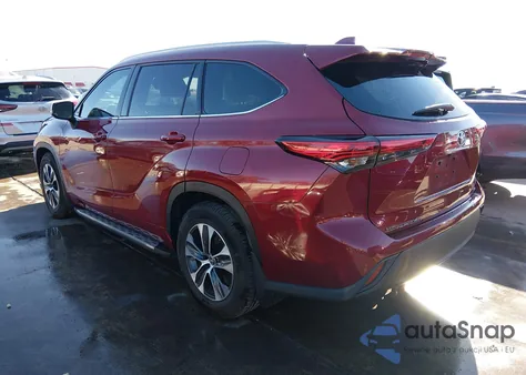 2022 Toyota Highlander Xle из США, поврежденный, VIN 5TDGZRAH2NS558742